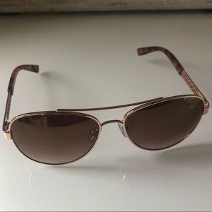 NWOT Women’s sunglasses